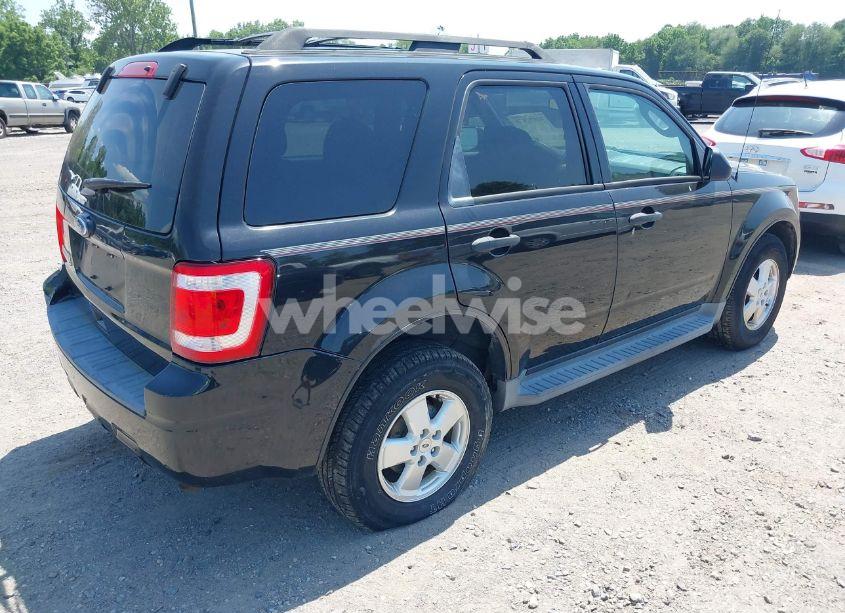 Photo 4 of 2011 Ford Escape XLT (VIN 1FMCU0D7XBKA96537)