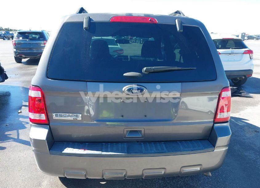 Photo 16 of 2011 Ford Escape XLT (VIN 1FMCU0D7XBKC62734)