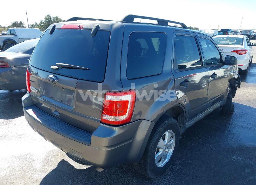 Photo 4 of 2011 Ford Escape XLT (VIN 1FMCU0D7XBKC62734)