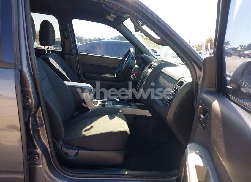 Photo 5 of 2011 Ford Escape XLT (VIN 1FMCU0D7XBKC62734)