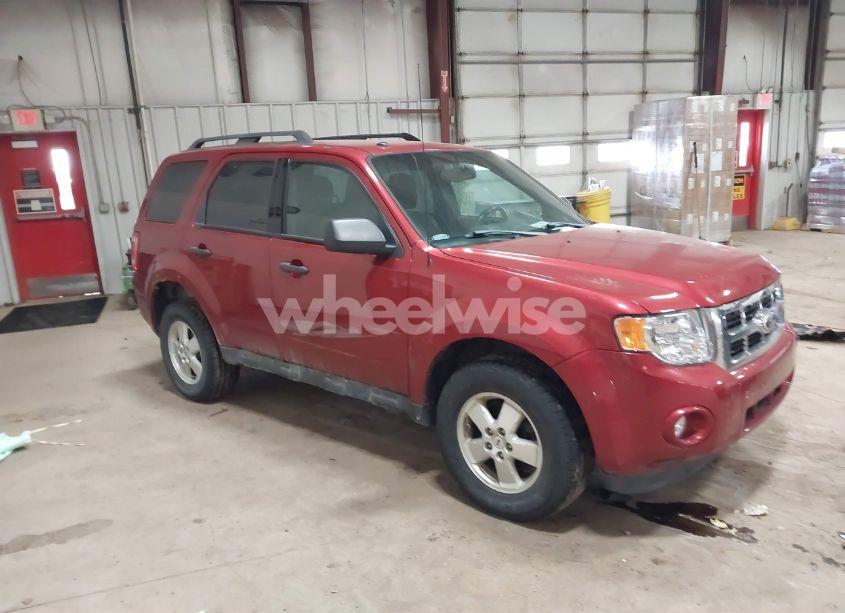 2012 Ford Escape XLT (VIN 1FMCU0D7XCKB02676) main photo