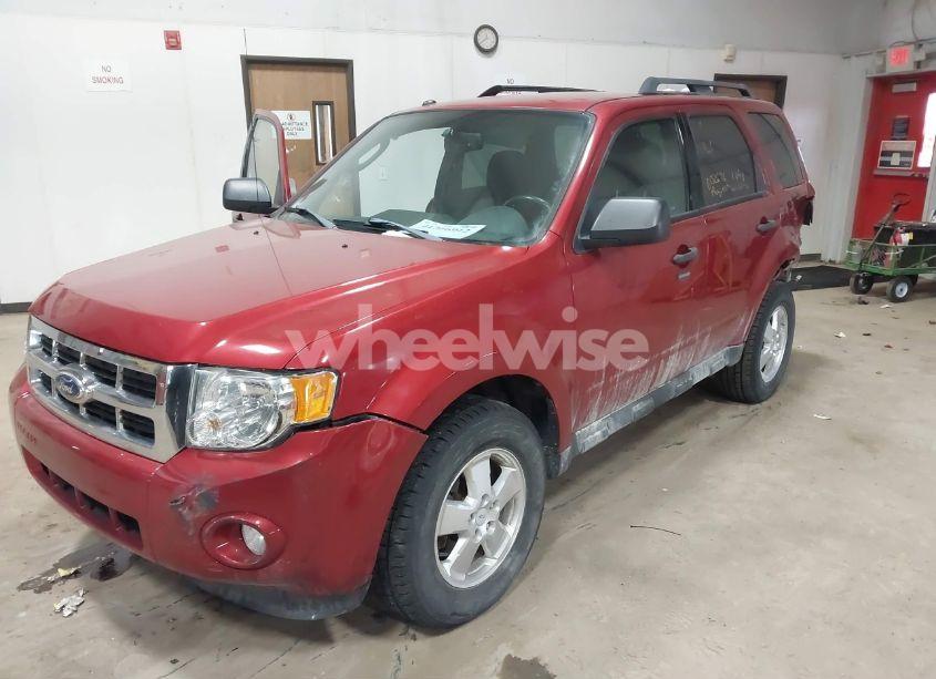 Photo 2 of 2012 Ford Escape XLT (VIN 1FMCU0D7XCKB02676)