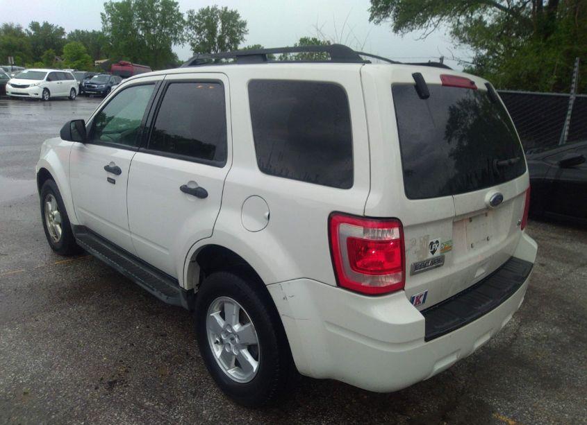 Photo 3 of 2010 Ford Escape XLT (VIN 1FMCU0DG0AKA44302)
