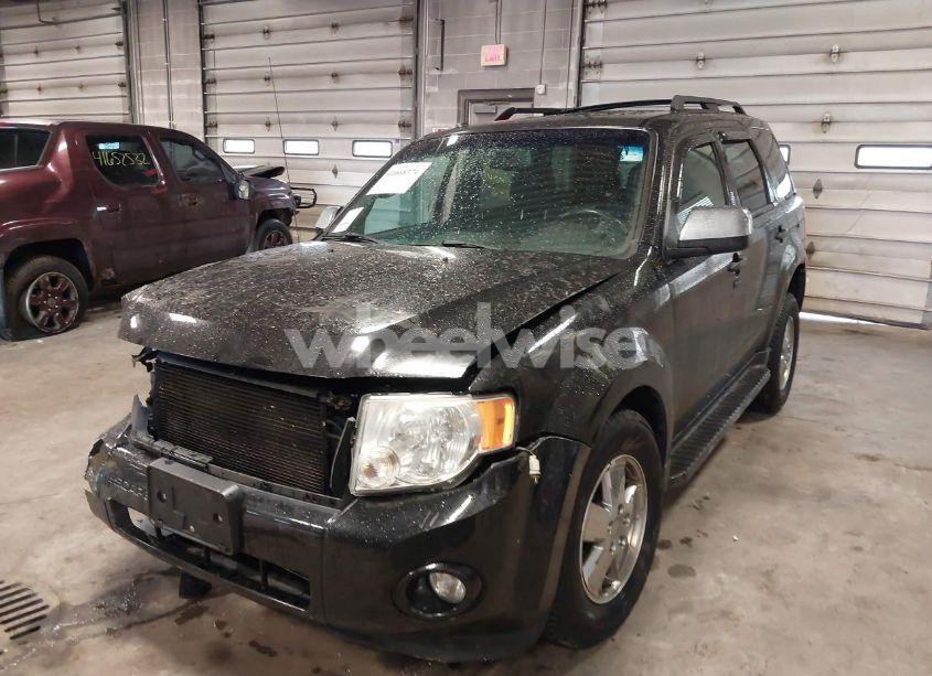 Photo 2 of 2011 Ford Escape XLT (VIN 1FMCU0DG0BKA12936)