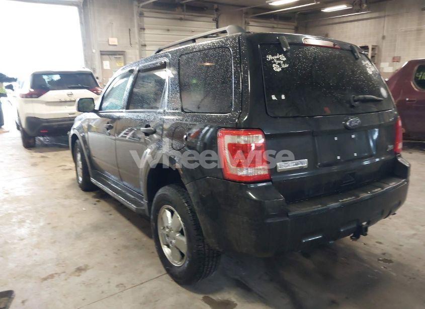 Photo 3 of 2011 Ford Escape XLT (VIN 1FMCU0DG0BKA12936)