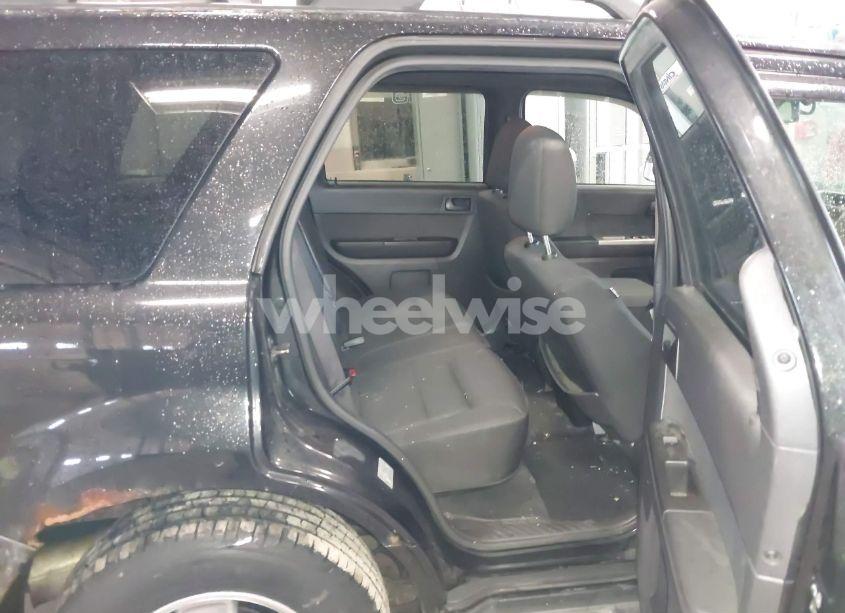 Photo 8 of 2011 Ford Escape XLT (VIN 1FMCU0DG0BKA12936)