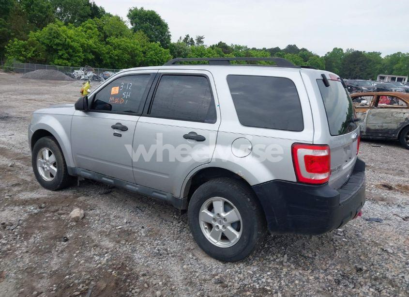 Photo 3 of 2011 Ford Escape XLT (VIN 1FMCU0DG0BKA86504)