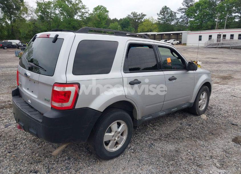 Photo 4 of 2011 Ford Escape XLT (VIN 1FMCU0DG0BKA86504)