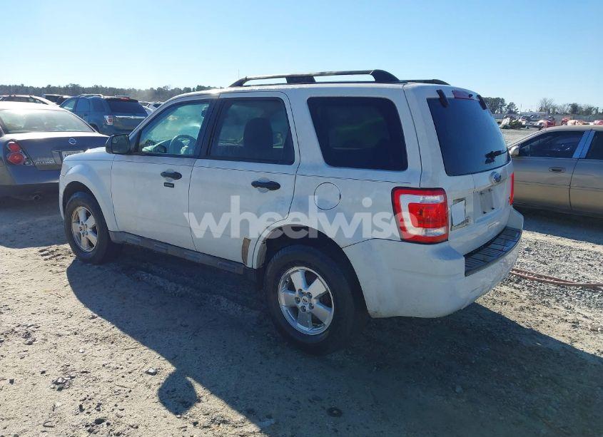 Photo 3 of 2011 Ford Escape XLT (VIN 1FMCU0DG0BKC05801)