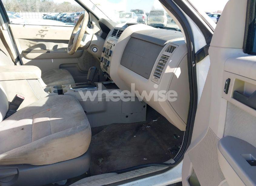 Photo 5 of 2011 Ford Escape XLT (VIN 1FMCU0DG0BKC05801)