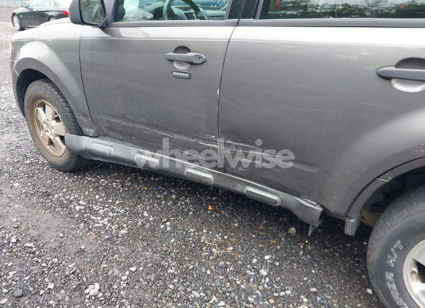 Photo 6 of 2011 Ford Escape XLT (VIN 1FMCU0DG0BKC28270)