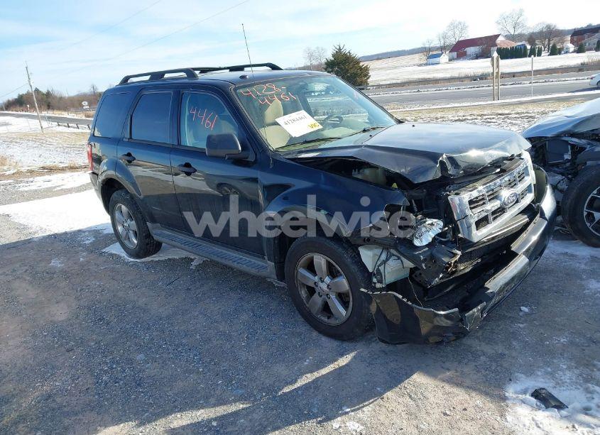 2010 Ford Escape XLT (VIN 1FMCU0DG1AKA87157) main photo