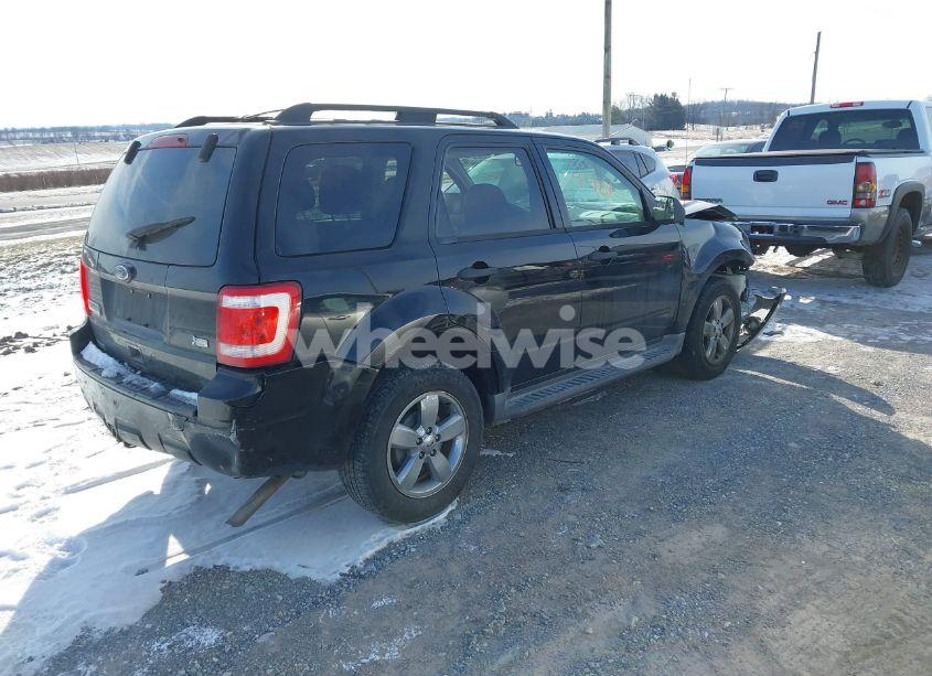 Photo 4 of 2010 Ford Escape XLT (VIN 1FMCU0DG1AKA87157)