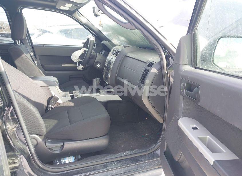 Photo 5 of 2010 Ford Escape XLT (VIN 1FMCU0DG1AKA95680)