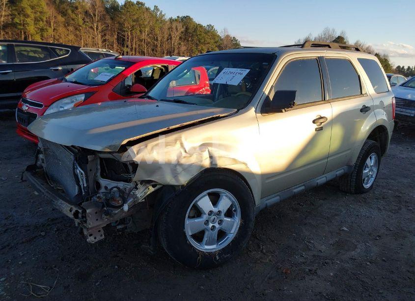 Photo 2 of 2010 Ford Escape XLT (VIN 1FMCU0DG1AKD42423)