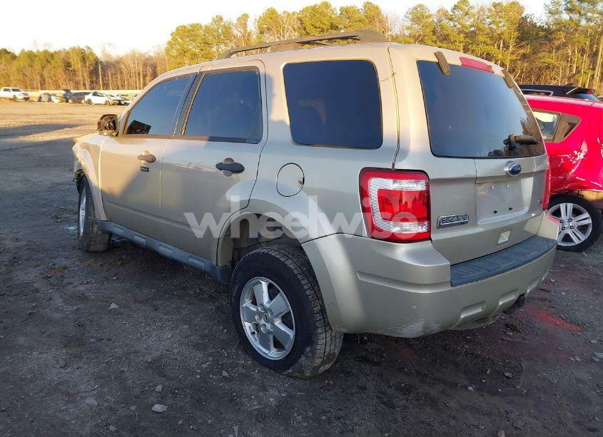 Photo 3 of 2010 Ford Escape XLT (VIN 1FMCU0DG1AKD42423)