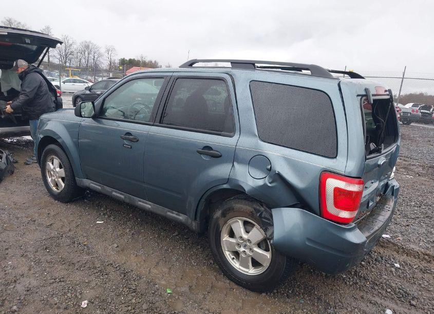 Photo 3 of 2010 Ford Escape XLT (VIN 1FMCU0DG1AKD43913)