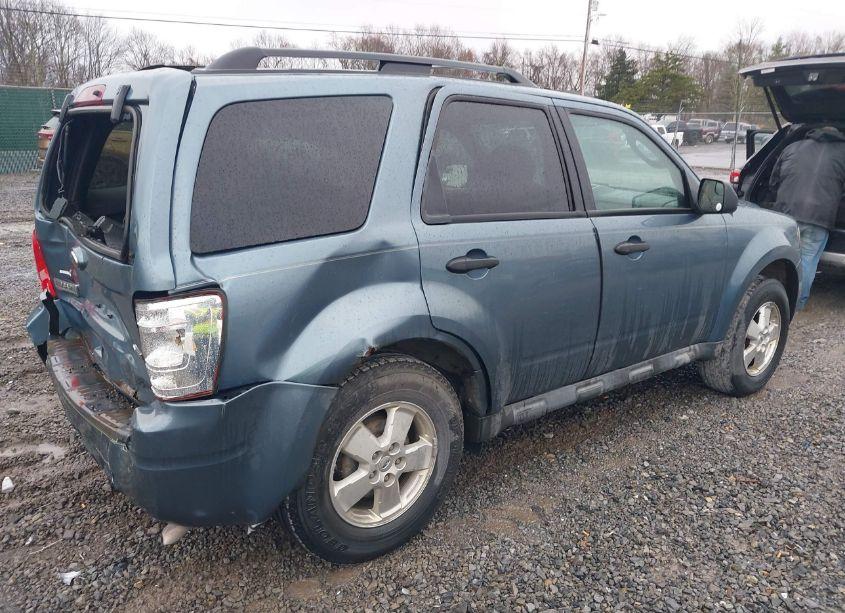 Photo 4 of 2010 Ford Escape XLT (VIN 1FMCU0DG1AKD43913)