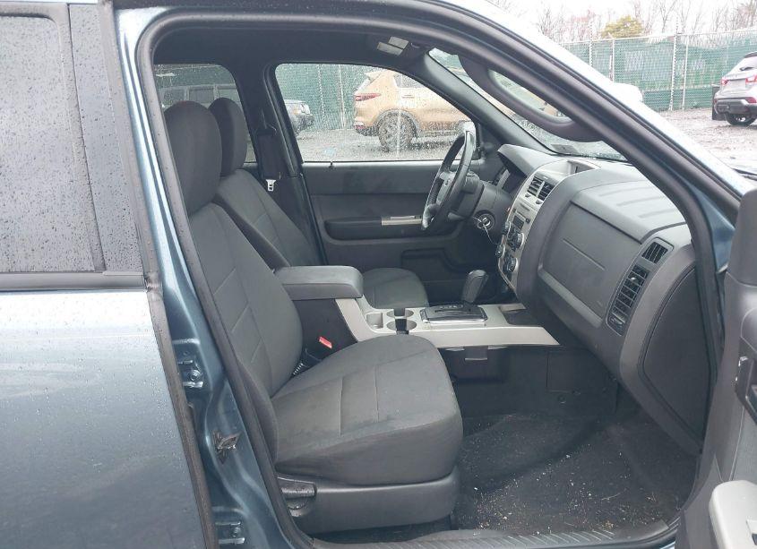 Photo 5 of 2010 Ford Escape XLT (VIN 1FMCU0DG1AKD43913)