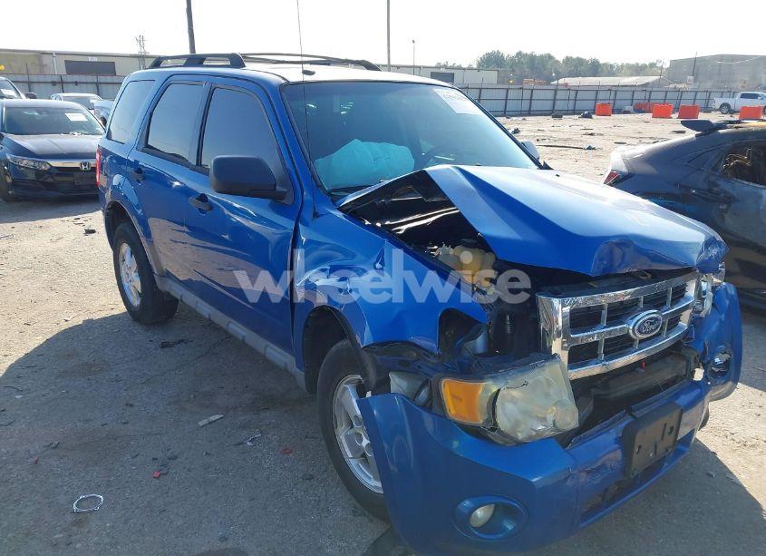 2011 Ford Escape XLT (VIN 1FMCU0DG1BKA43760) main photo