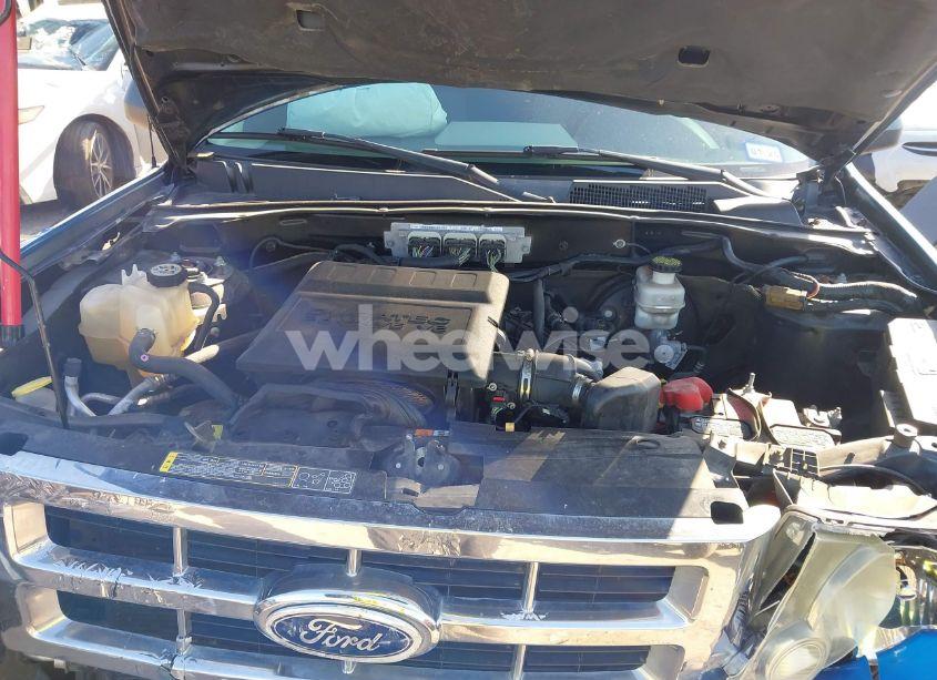 Photo 10 of 2011 Ford Escape XLT (VIN 1FMCU0DG1BKA43760)