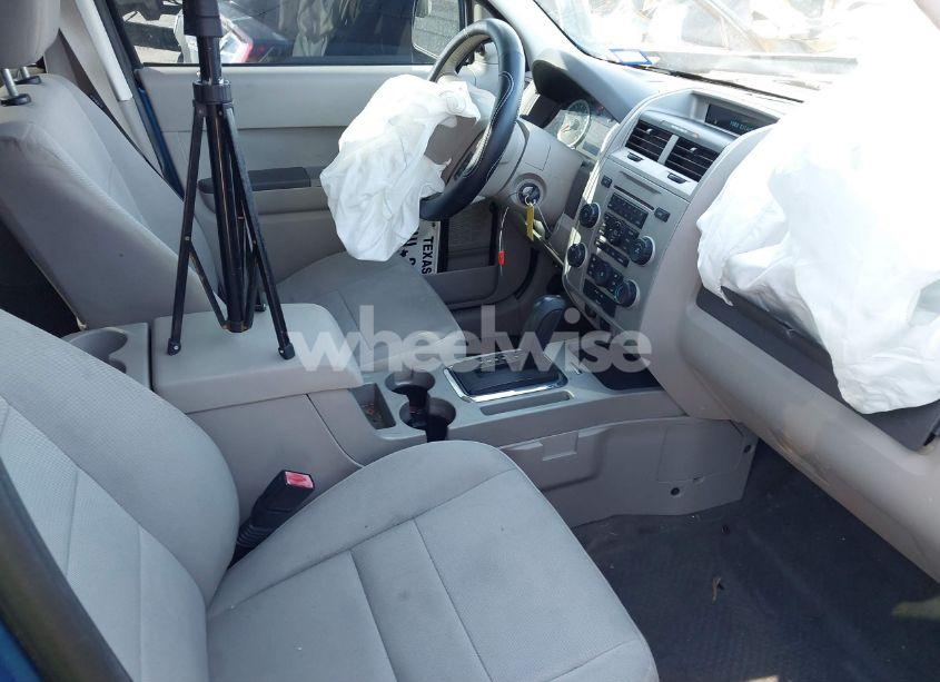 Photo 5 of 2011 Ford Escape XLT (VIN 1FMCU0DG1BKA43760)