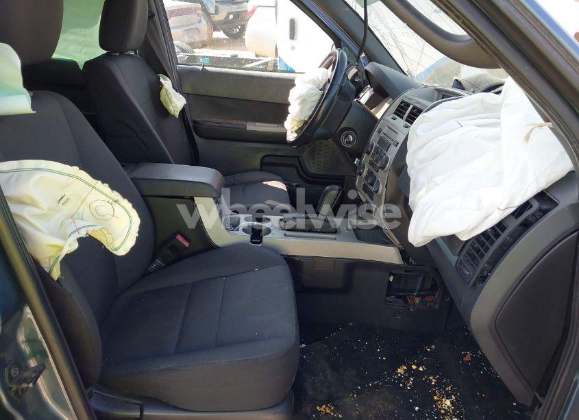 Photo 5 of 2011 Ford Escape XLT (VIN 1FMCU0DG1BKC70141)