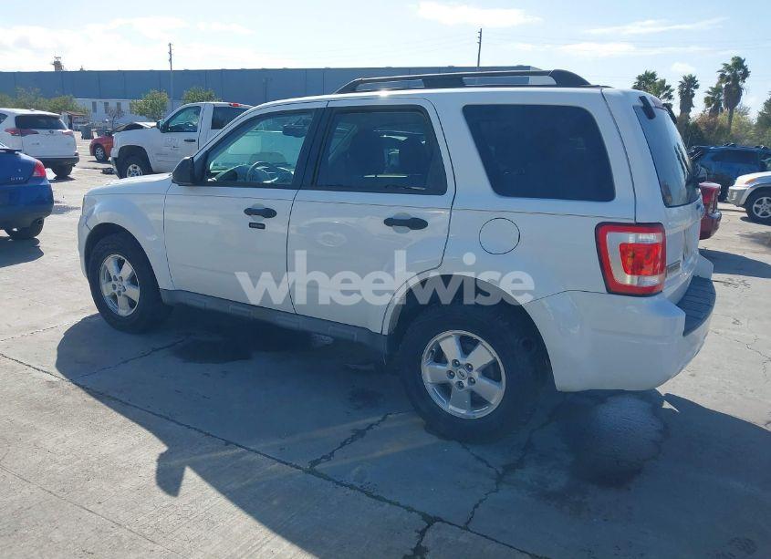 Photo 3 of 2010 Ford Escape XLT (VIN 1FMCU0DG2AKA30448)