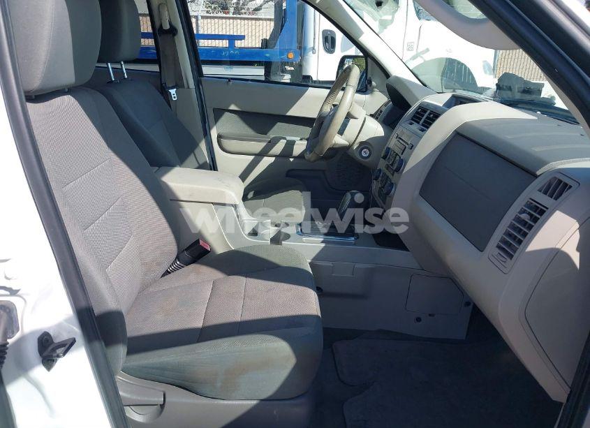 Photo 5 of 2010 Ford Escape XLT (VIN 1FMCU0DG2AKA30448)