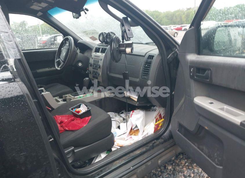 Photo 5 of 2010 Ford Escape XLT (VIN 1FMCU0DG2AKB66255)