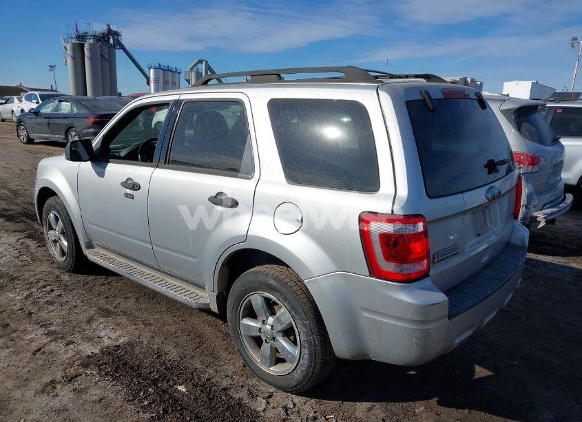 Photo 3 of 2011 Ford Escape XLT (VIN 1FMCU0DG2BKA19659)