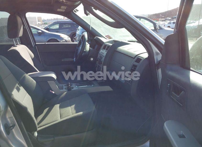 Photo 5 of 2011 Ford Escape XLT (VIN 1FMCU0DG2BKA19659)