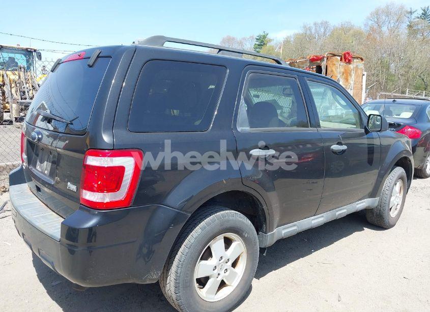 Photo 4 of 2011 Ford Escape XLT (VIN 1FMCU0DG2BKA59983)