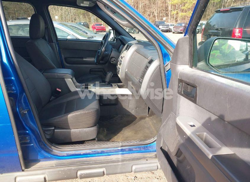 Photo 5 of 2011 Ford Escape XLT (VIN 1FMCU0DG2BKA65928)