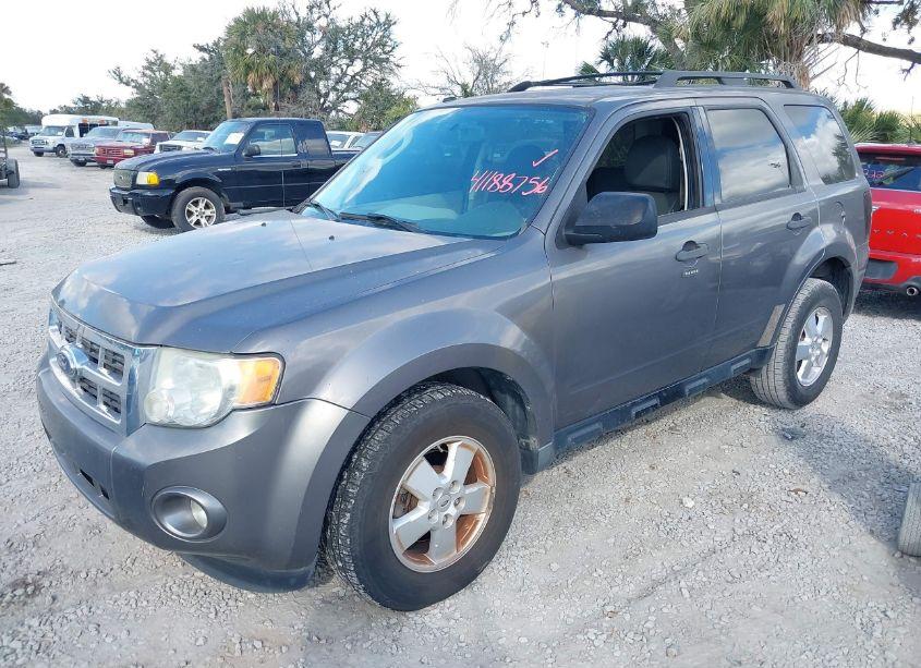 Photo 2 of 2011 Ford Escape XLT (VIN 1FMCU0DG2BKA79019)