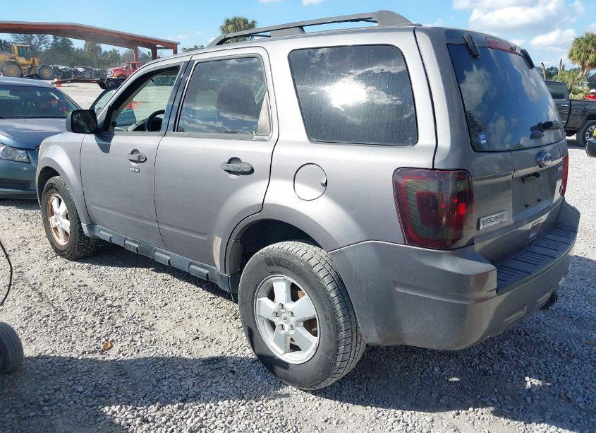 Photo 3 of 2011 Ford Escape XLT (VIN 1FMCU0DG2BKA79019)