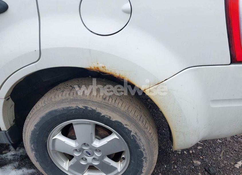 Photo 14 of 2011 Ford Escape XLT (VIN 1FMCU0DG2BKB58657)