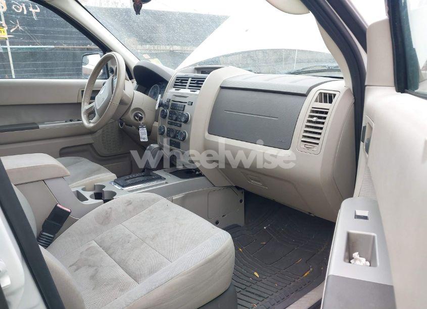 Photo 5 of 2011 Ford Escape XLT (VIN 1FMCU0DG2BKB58657)