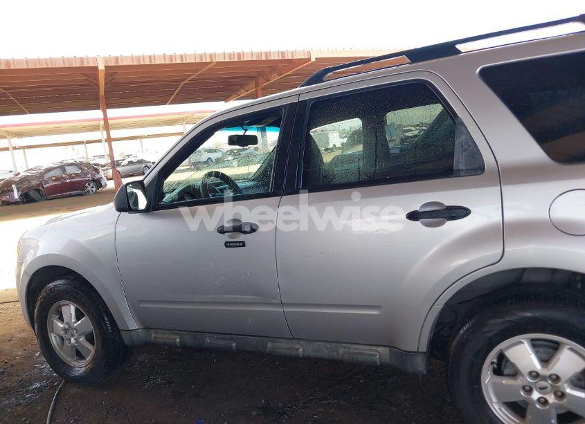 Photo 14 of 2010 Ford Escape XLT (VIN 1FMCU0DG3AKA15229)