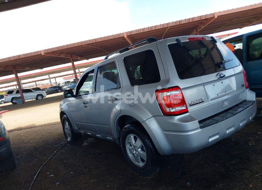 Photo 3 of 2010 Ford Escape XLT (VIN 1FMCU0DG3AKA15229)