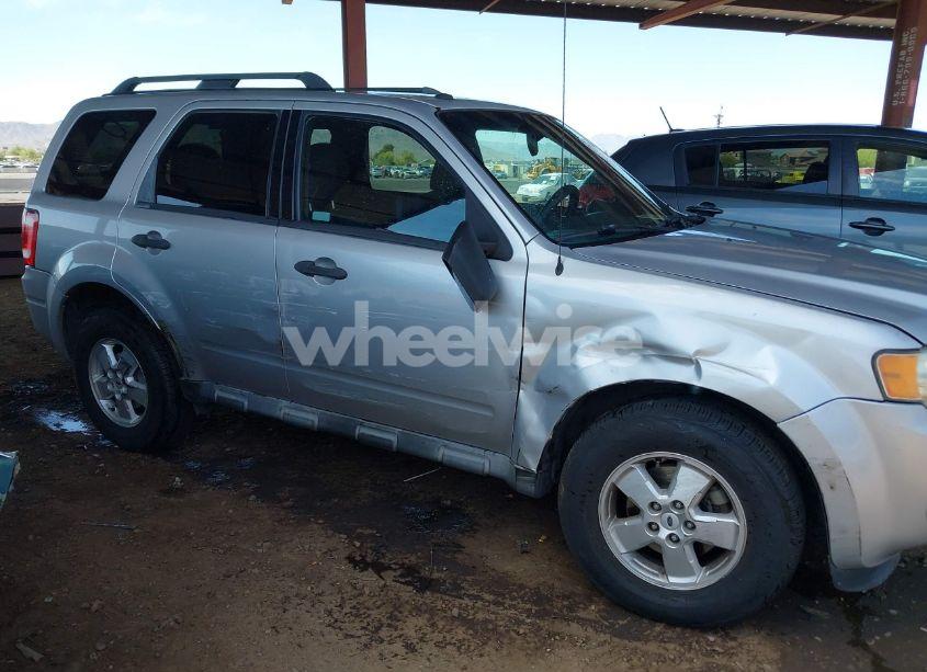 Photo 6 of 2010 Ford Escape XLT (VIN 1FMCU0DG3AKA15229)