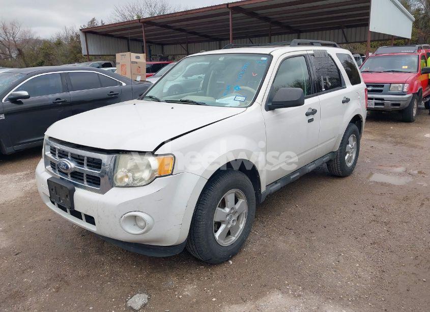 Photo 2 of 2010 Ford Escape XLT (VIN 1FMCU0DG3AKA80095)