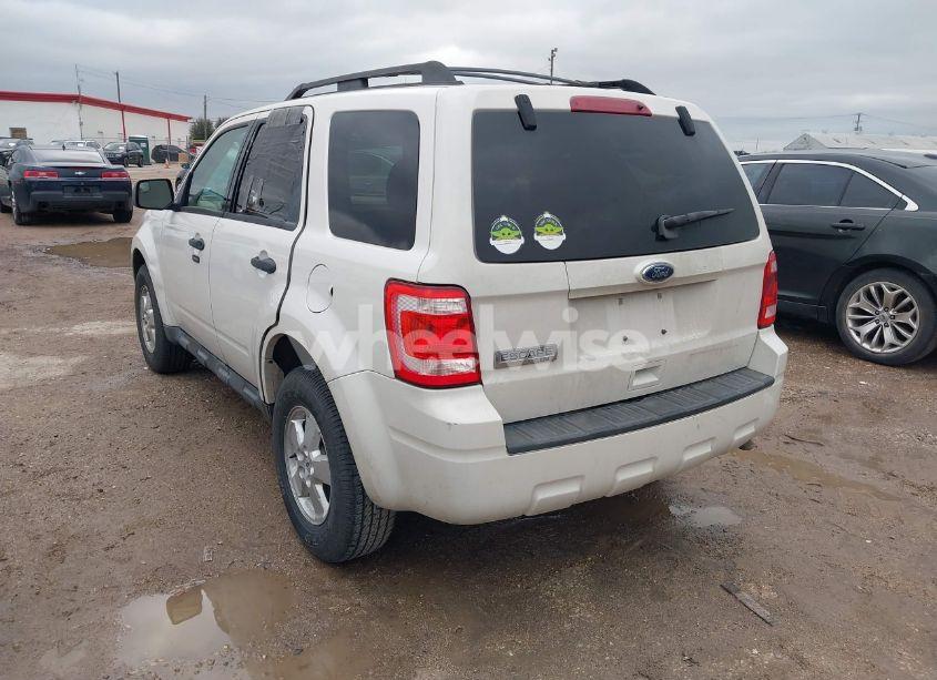 Photo 3 of 2010 Ford Escape XLT (VIN 1FMCU0DG3AKA80095)