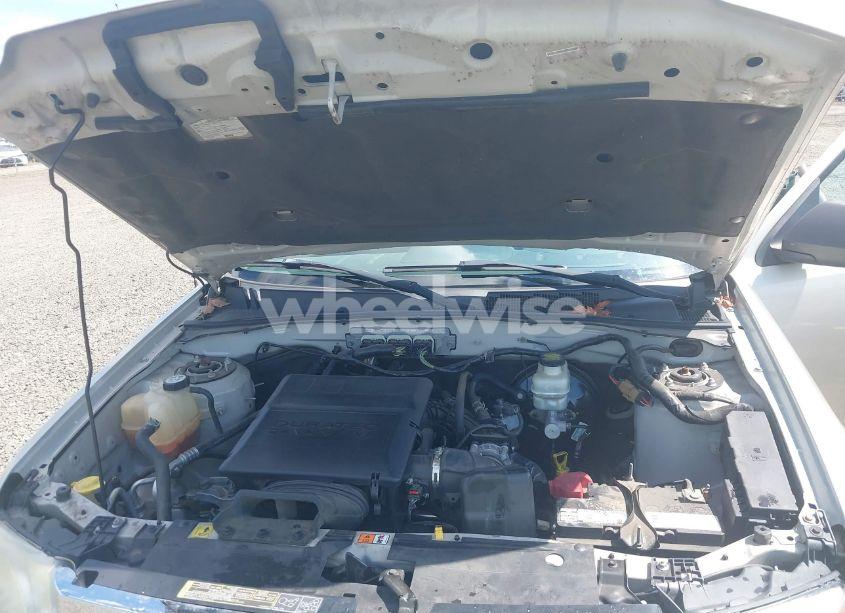 Photo 10 of 2010 Ford Escape XLT (VIN 1FMCU0DG3AKA93882)