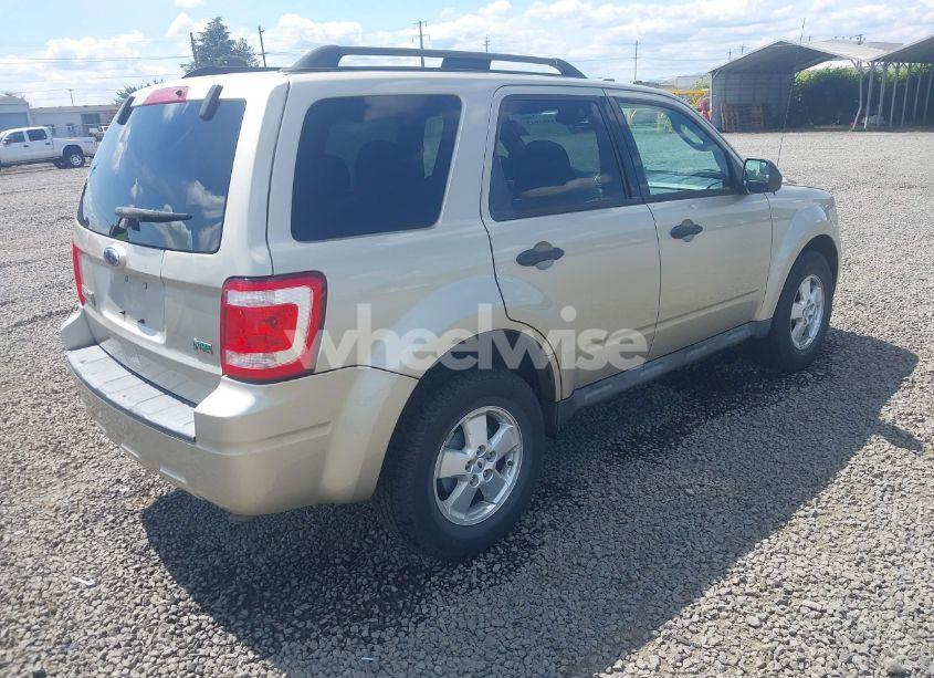 Photo 4 of 2010 Ford Escape XLT (VIN 1FMCU0DG3AKA93882)