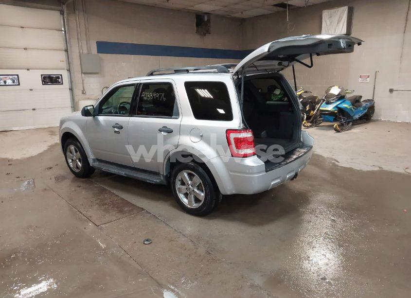 Photo 3 of 2010 Ford Escape XLT (VIN 1FMCU0DG3AKA95213)