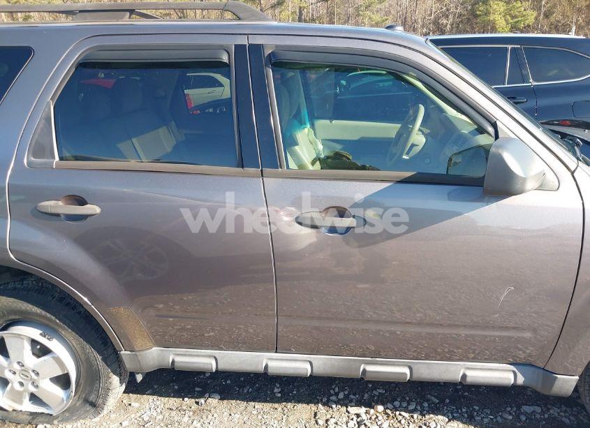 Photo 12 of 2010 Ford Escape XLT (VIN 1FMCU0DG3AKC45918)