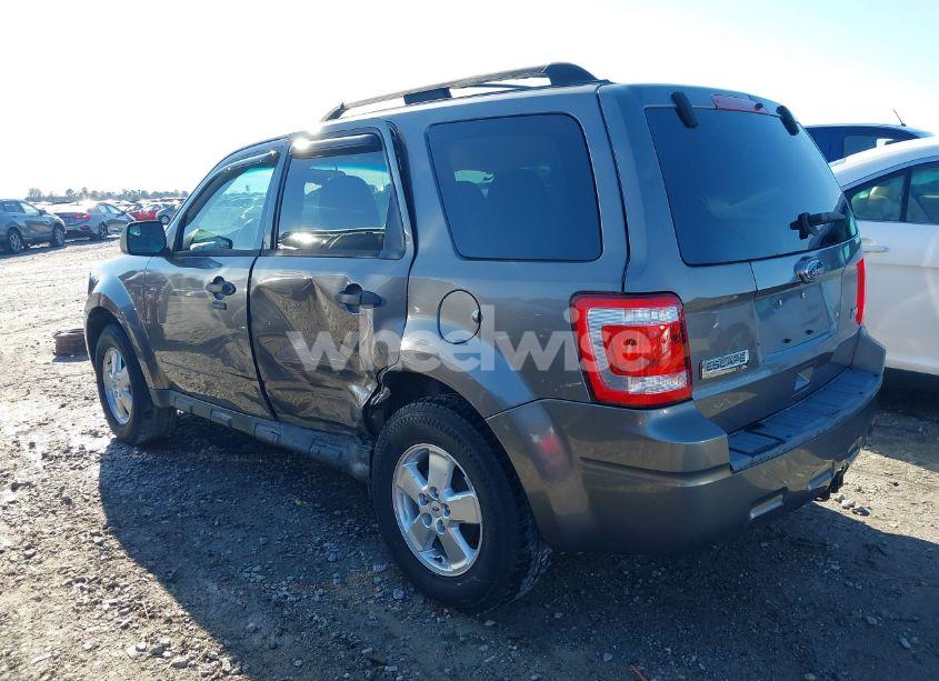 Photo 3 of 2010 Ford Escape XLT (VIN 1FMCU0DG3AKC45918)