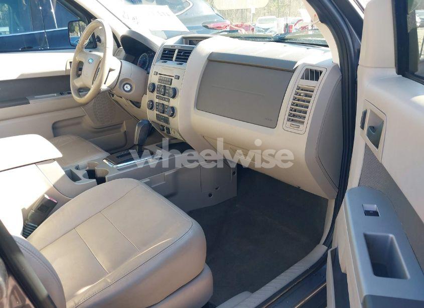 Photo 5 of 2010 Ford Escape XLT (VIN 1FMCU0DG3AKC45918)