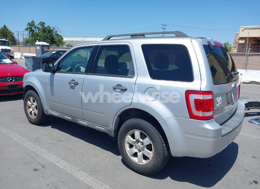 Photo 3 of 2010 Ford Escape XLT (VIN 1FMCU0DG3AKC60502)